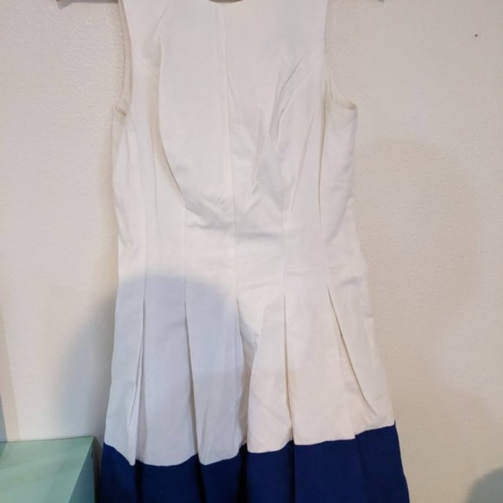 Gorgeous Ralph Lauren white/navy cut-out dress - Size 10